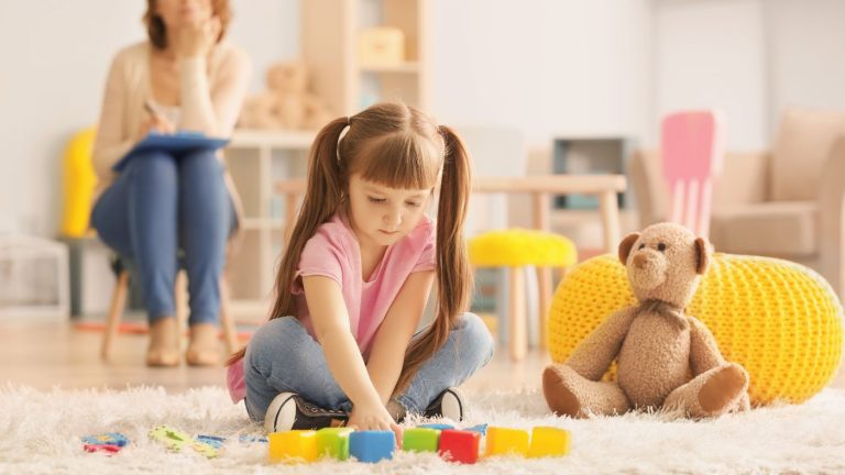 Psycholog dziecięcy Kielce – Kiedy szukać pomocy i jak wybrać specjalistę